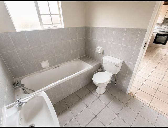 2 BEDROOM TOWNHOUSE FOR SALE IN CELTISDAL